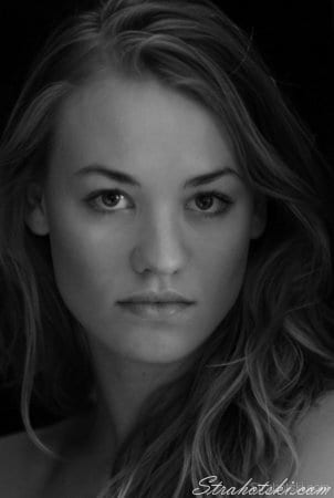 Yvonne Strahovski Yvonne Strahovski