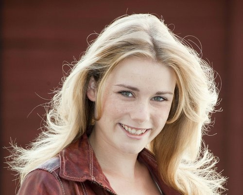 Anna Hausburg