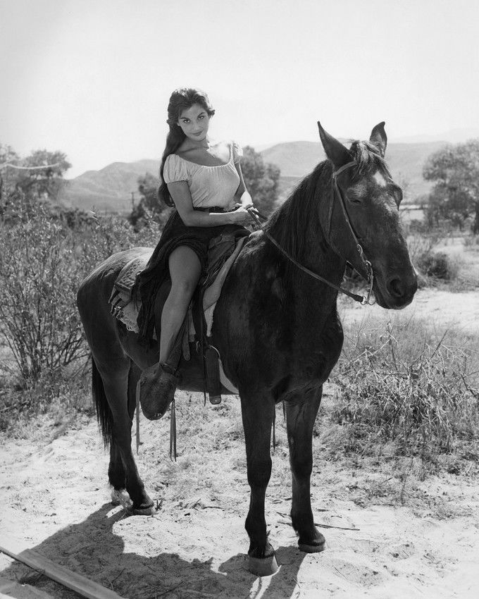 Linda Cristal