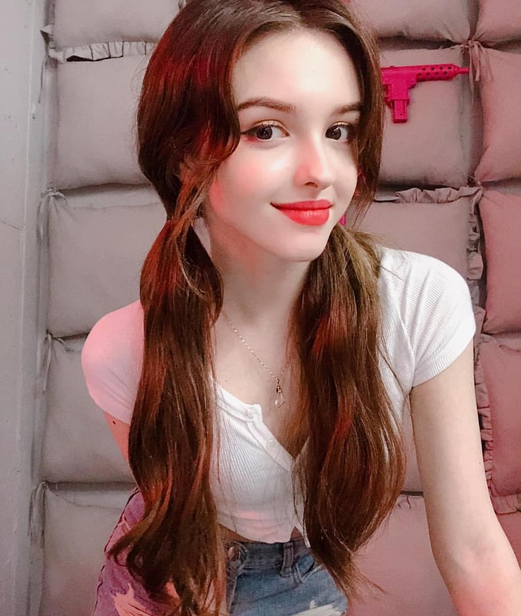 Elina Karimova Elina Karimova