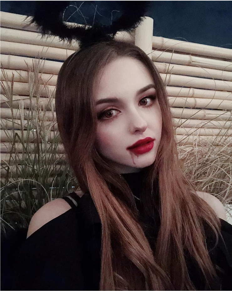 Elina Karimova Elina Karimova