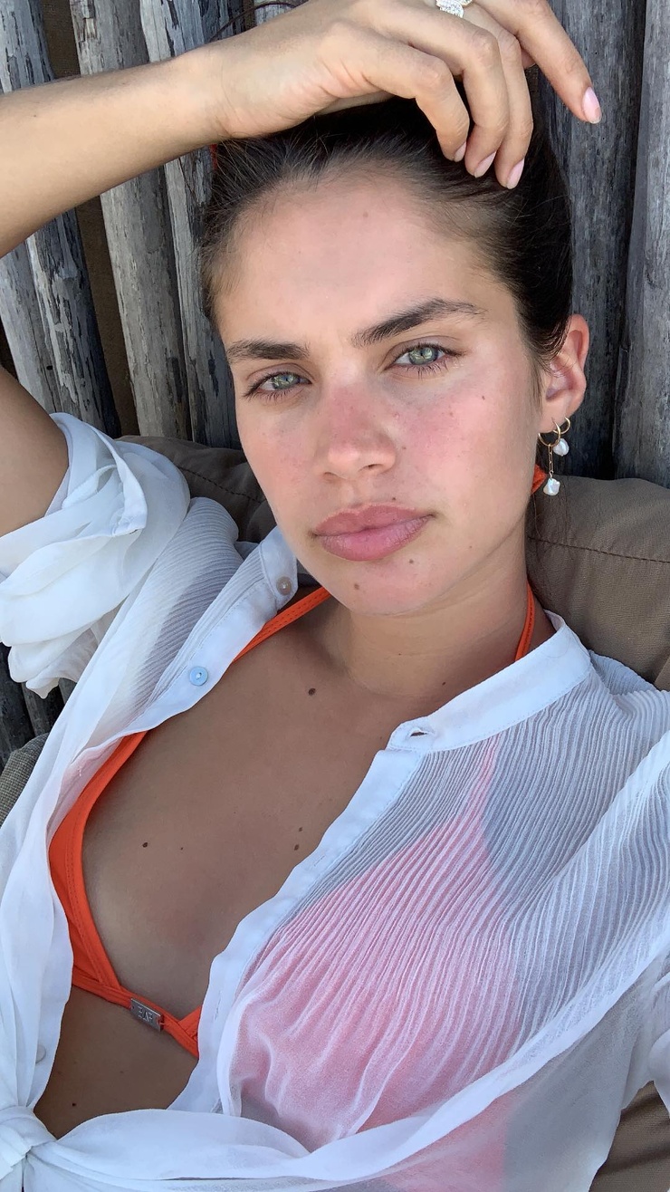 Sara Sampaio Sara Sampaio