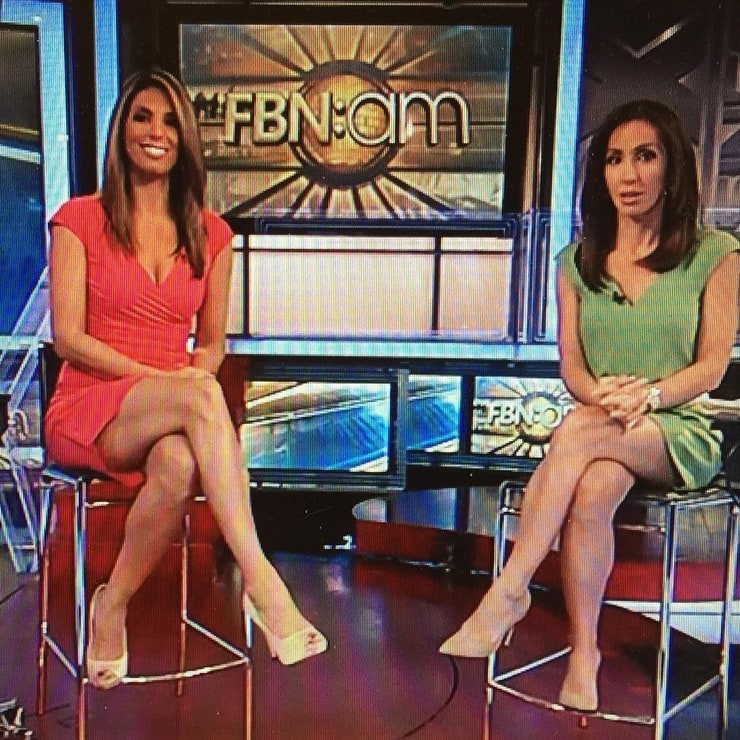 Nicole Petallides, Lauren Simonetti