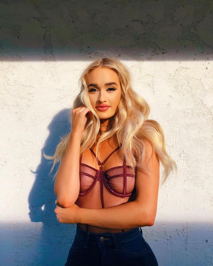 Kyra Transtrum Kyra Transtrum