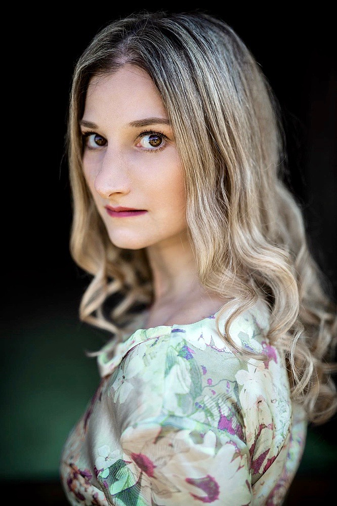 Morena Hummel