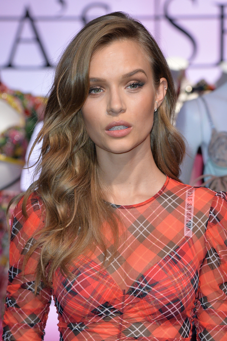 Josephine Skriver Josephine Skriver