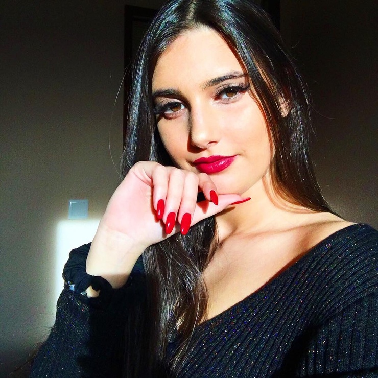 Andreia Bernardes Rodrigues Andreia Bernardes Rodrigues