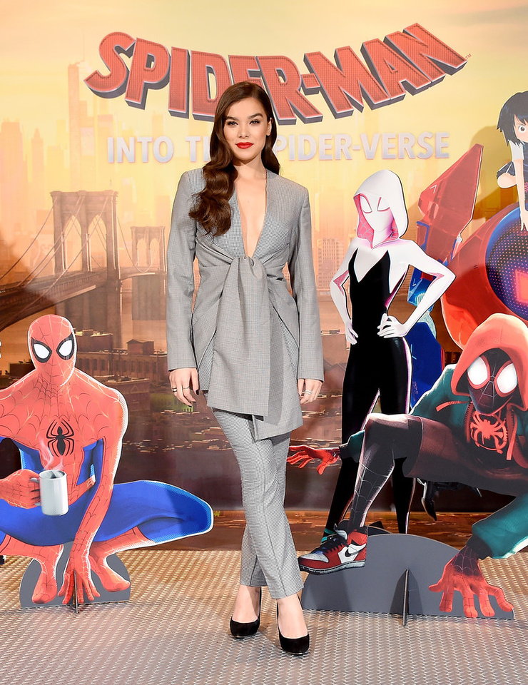 Hailee Steinfeld Hailee Steinfeld