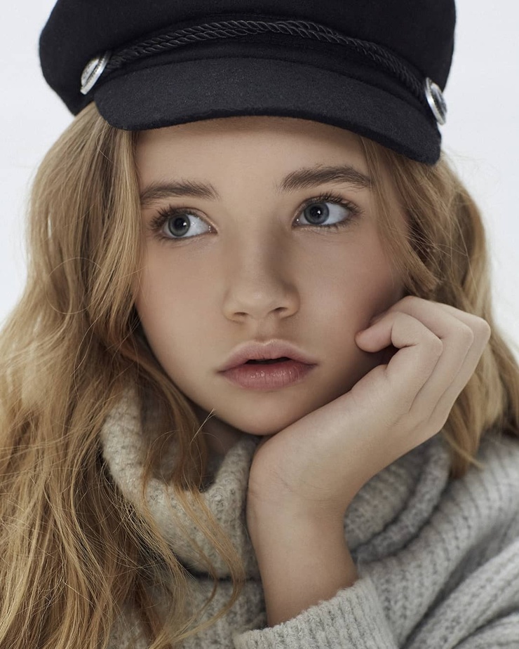 Arinka Anfalova Arinka Anfalova