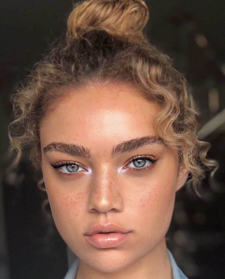 Kiana Alexis Kiana Alexis