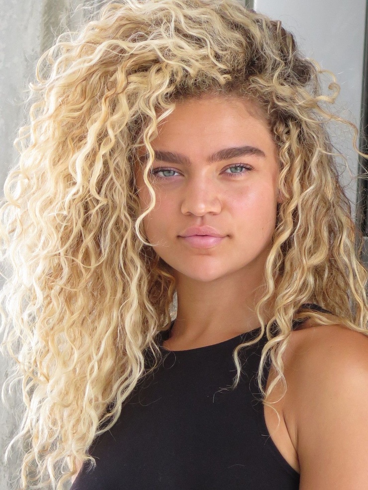 Kiana Alexis Kiana Alexis