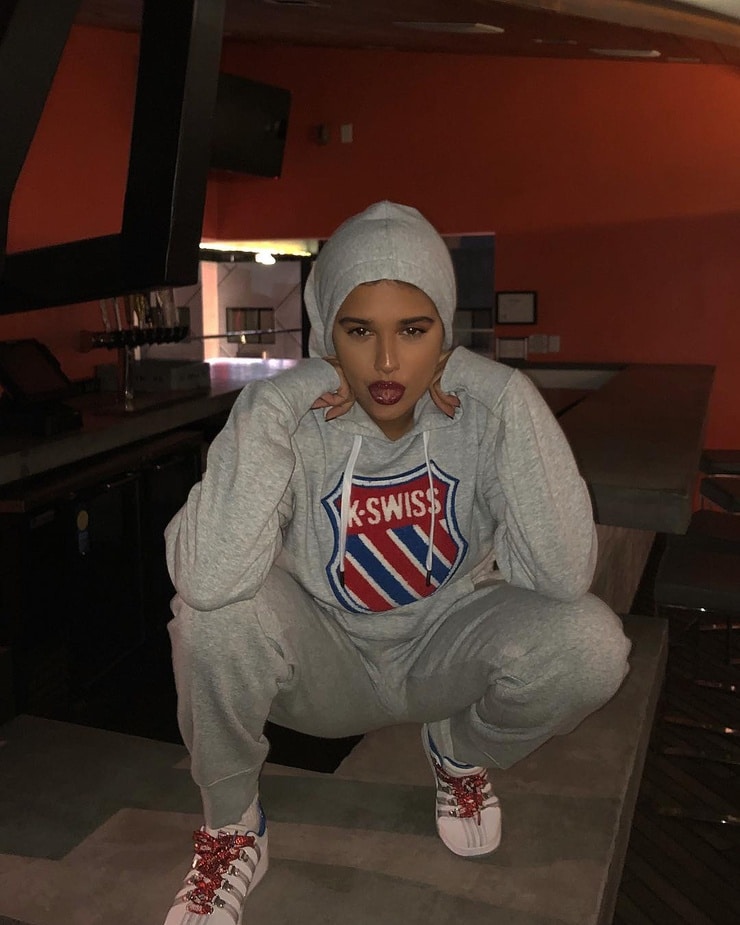 Tommy Genesis