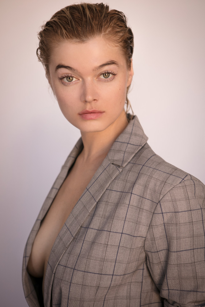 Khrystyna Kazakova Khrystyna Kazakova