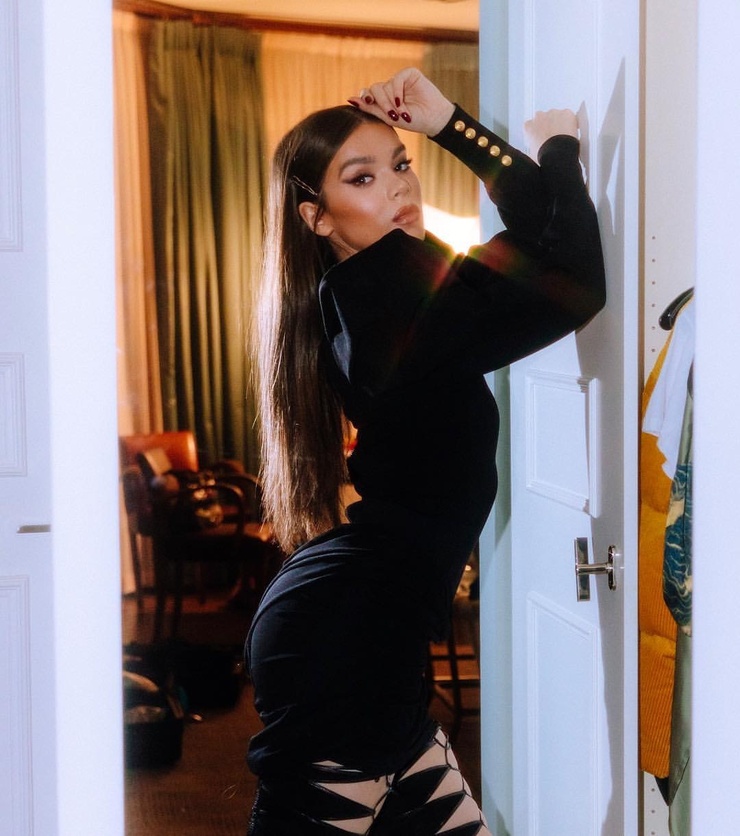 Hailee Steinfeld Hailee Steinfeld