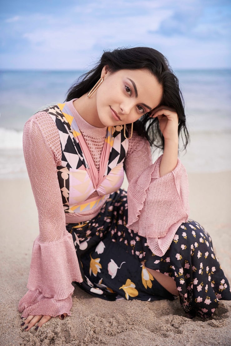 Camila Mendes