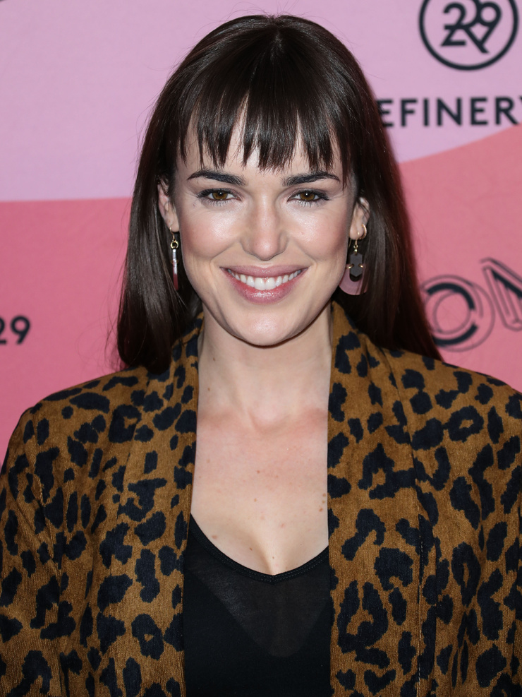 Elizabeth Henstridge