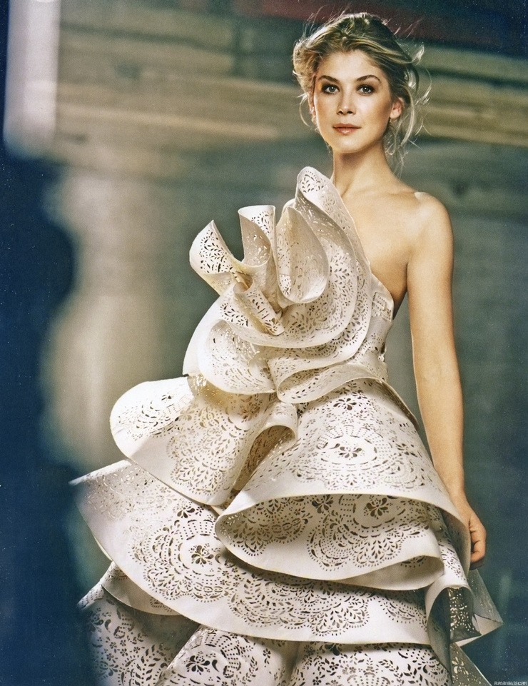 Rosamund Pike