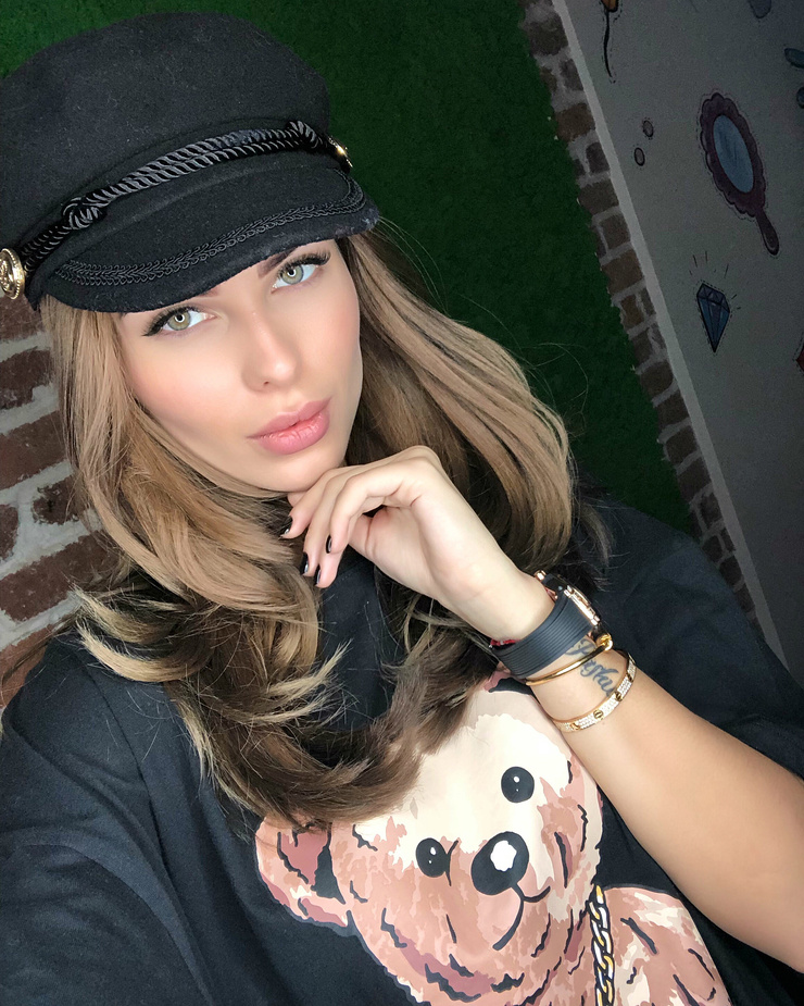 Hanna (Anna Ivanova)