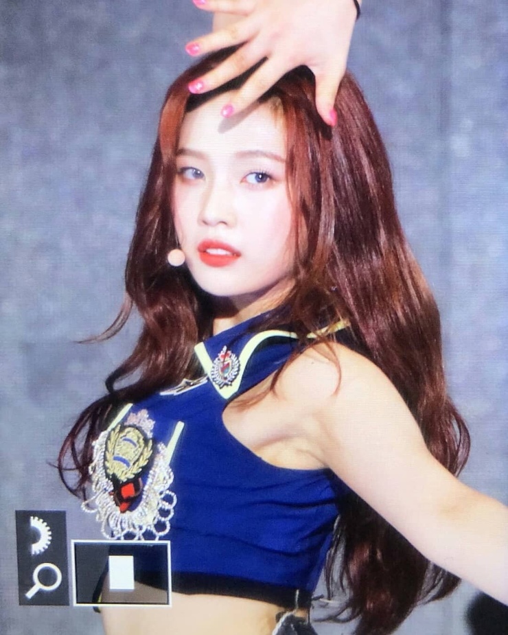 Joy (Park Soo Young)