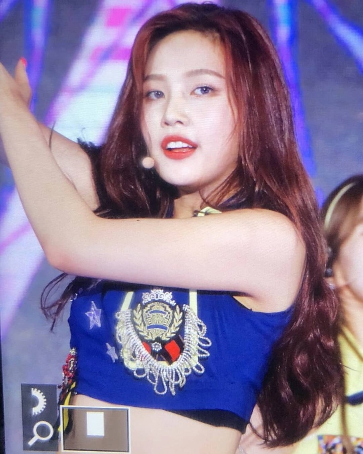 Joy (Park Soo Young)
