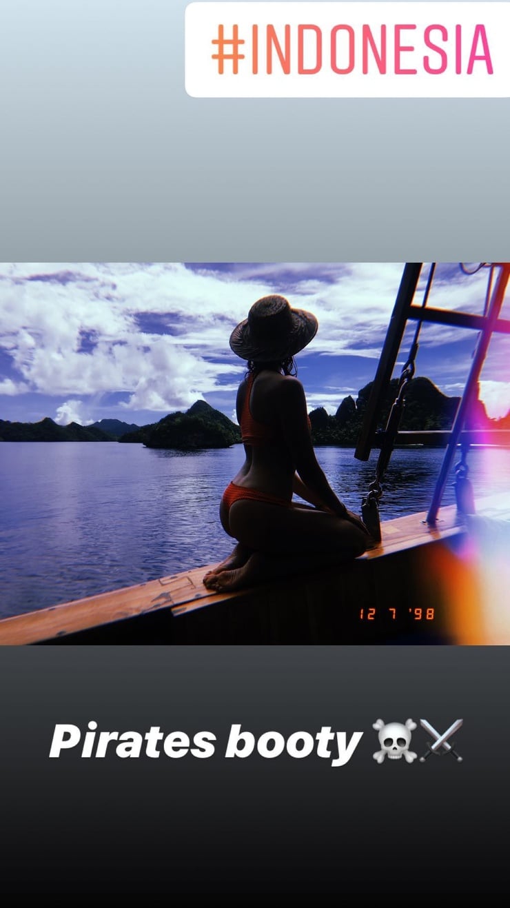 Nina Dobrev Nina Dobrev