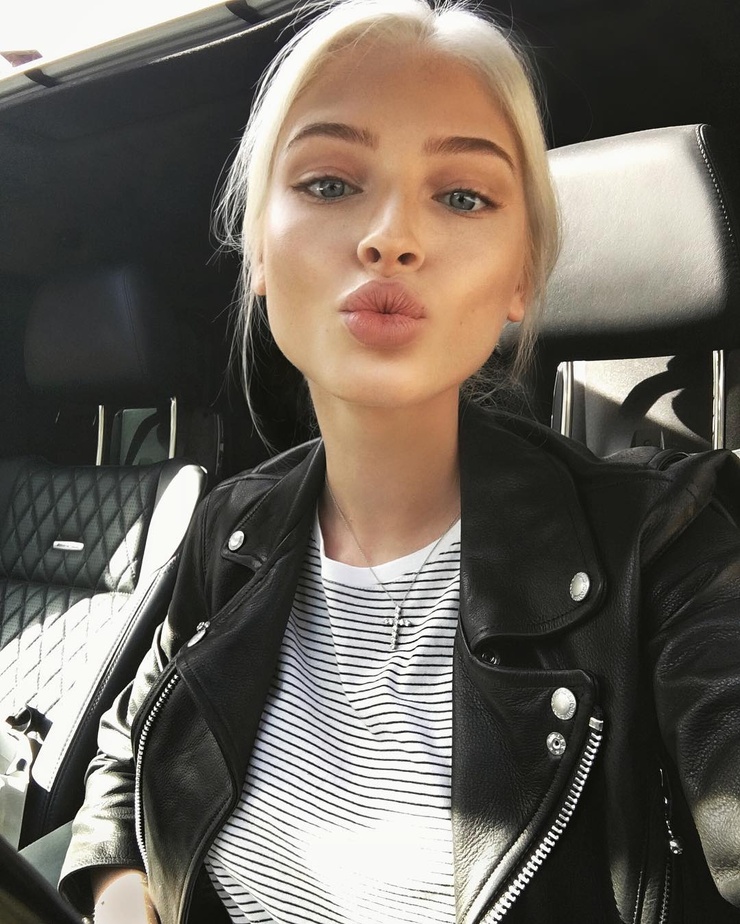 Aljona Shiskova Aljona Shiskova