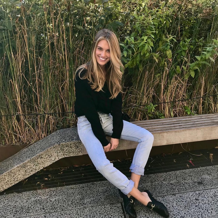 Caroline Lowe Caroline Lowe
