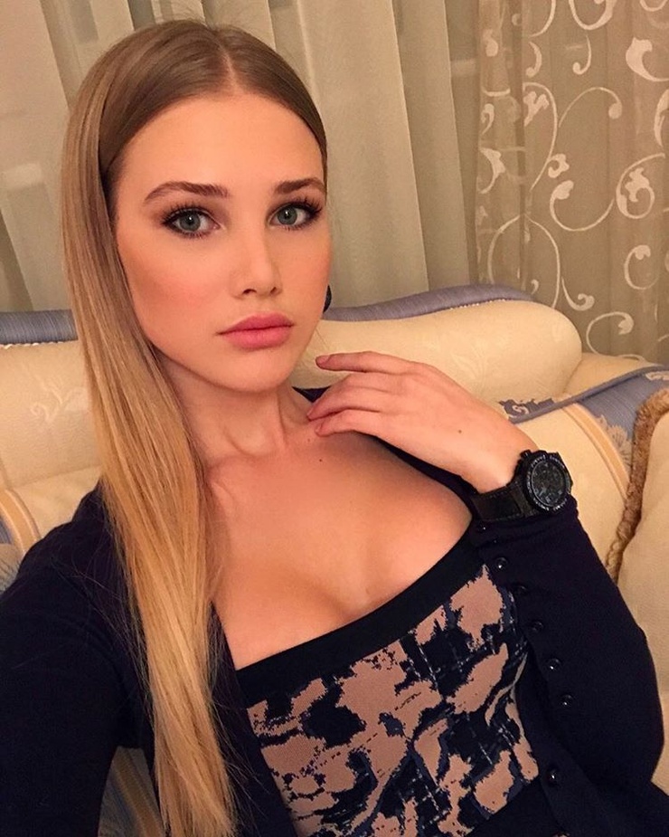 Alena Kryukova Alena Kryukova