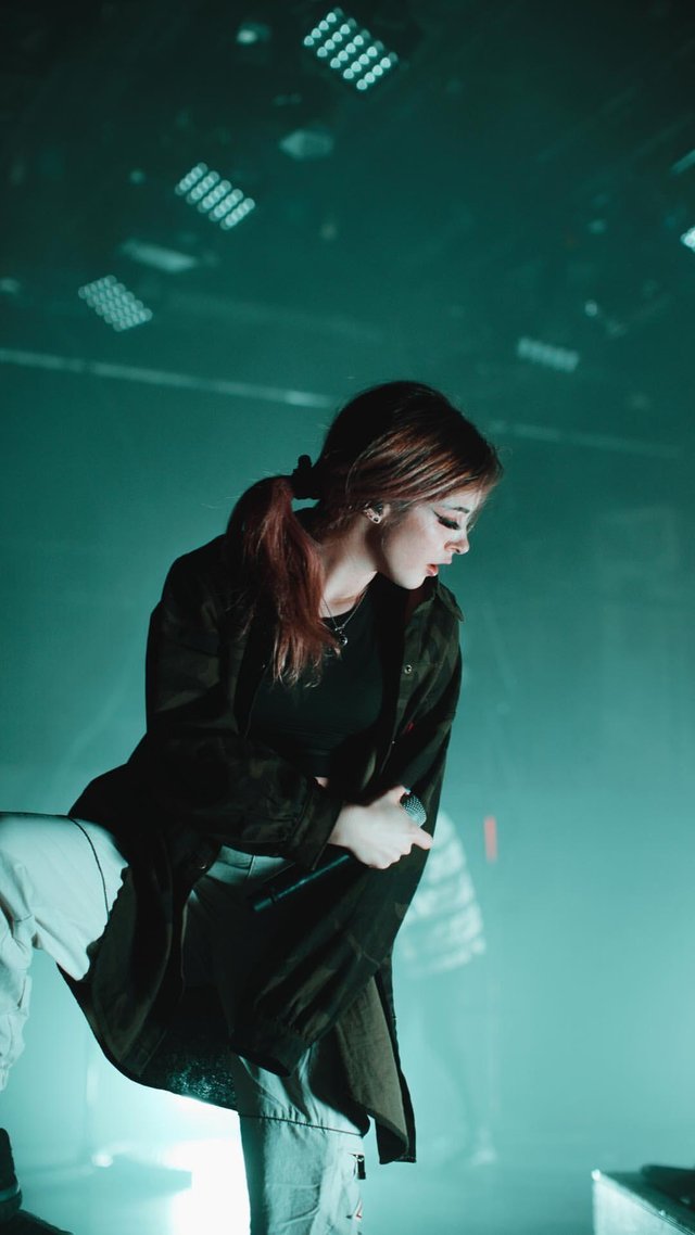 Chrissy Costanza