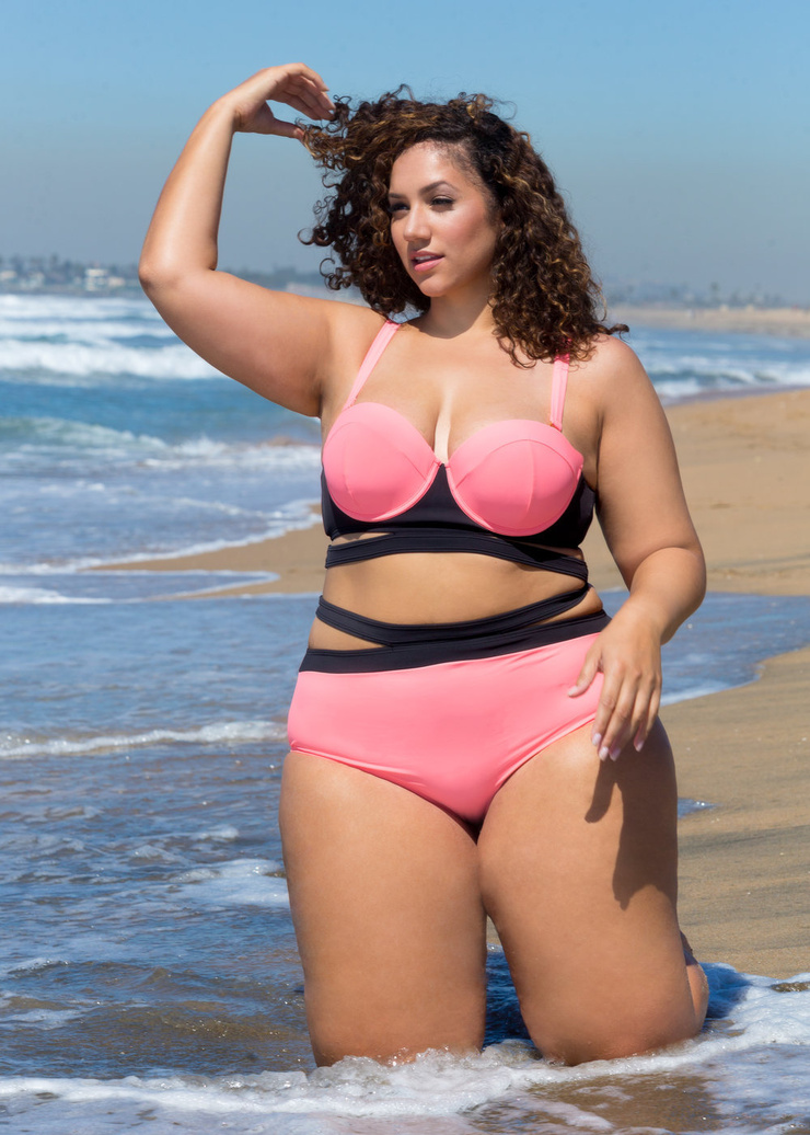 Erica Lauren (Plus Size Model)