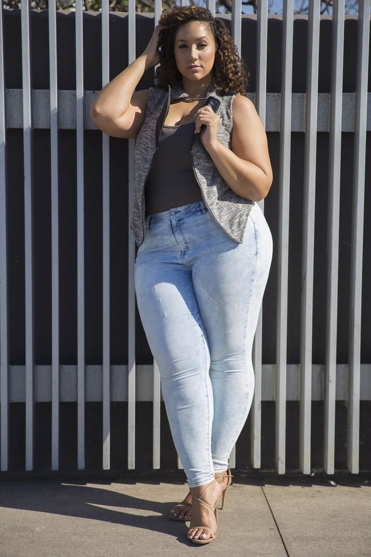 Erica Lauren (Plus Size Model) image