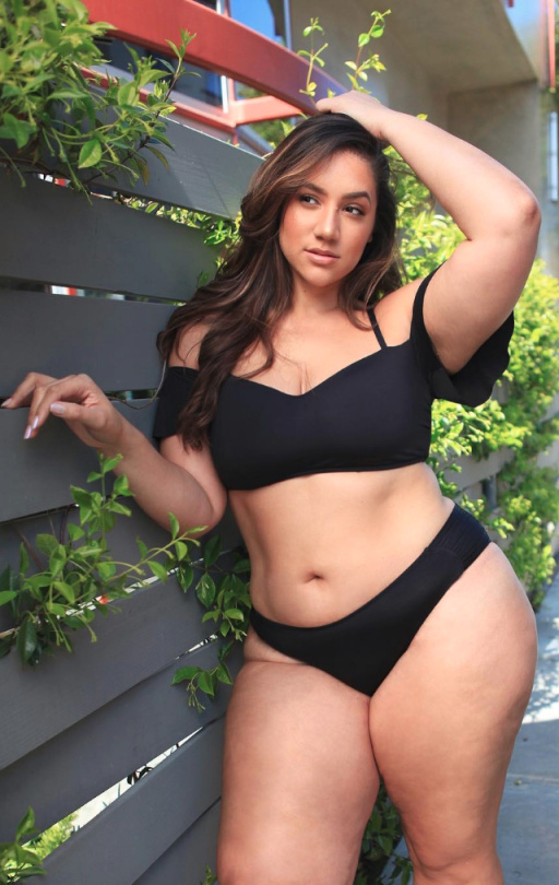 Erica Lauren (Plus Size Model)