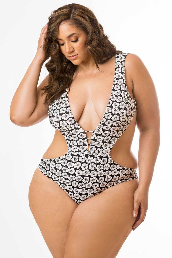 Erica Lauren (Plus Size Model)