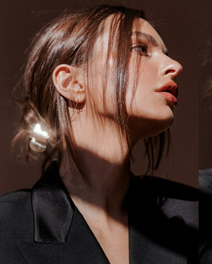 Emily Ratajkowski