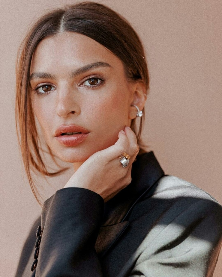 Emily Ratajkowski