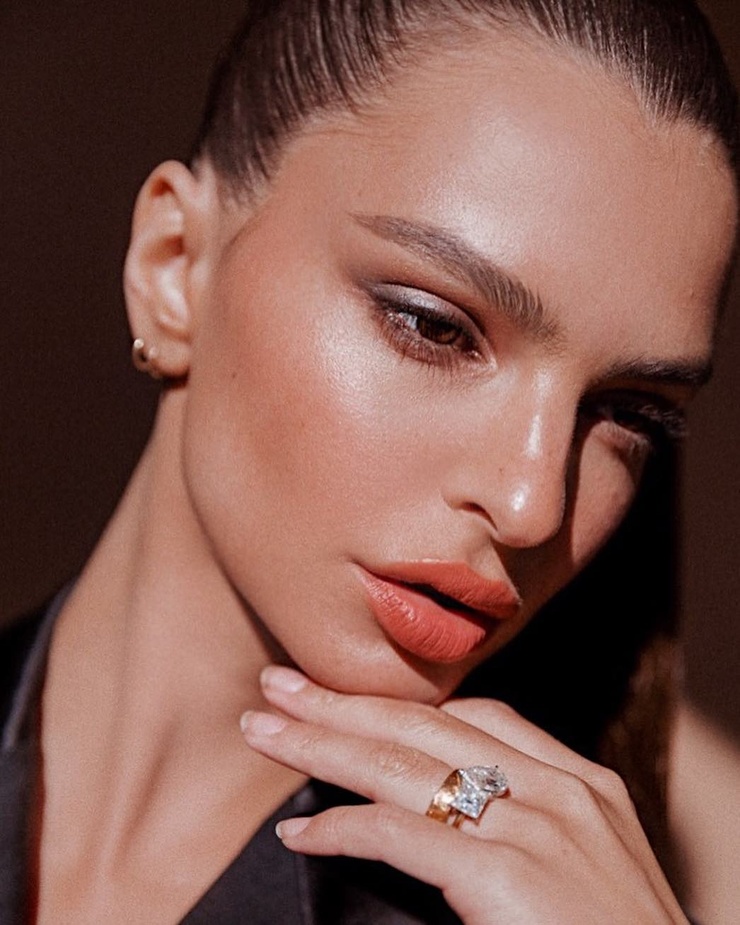 Emily Ratajkowski
