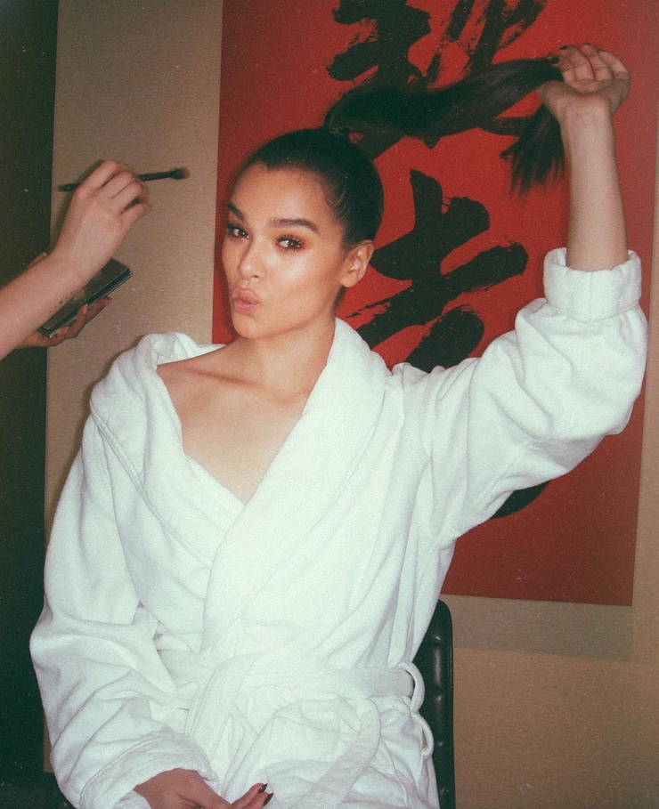 Hailee Steinfeld Hailee Steinfeld