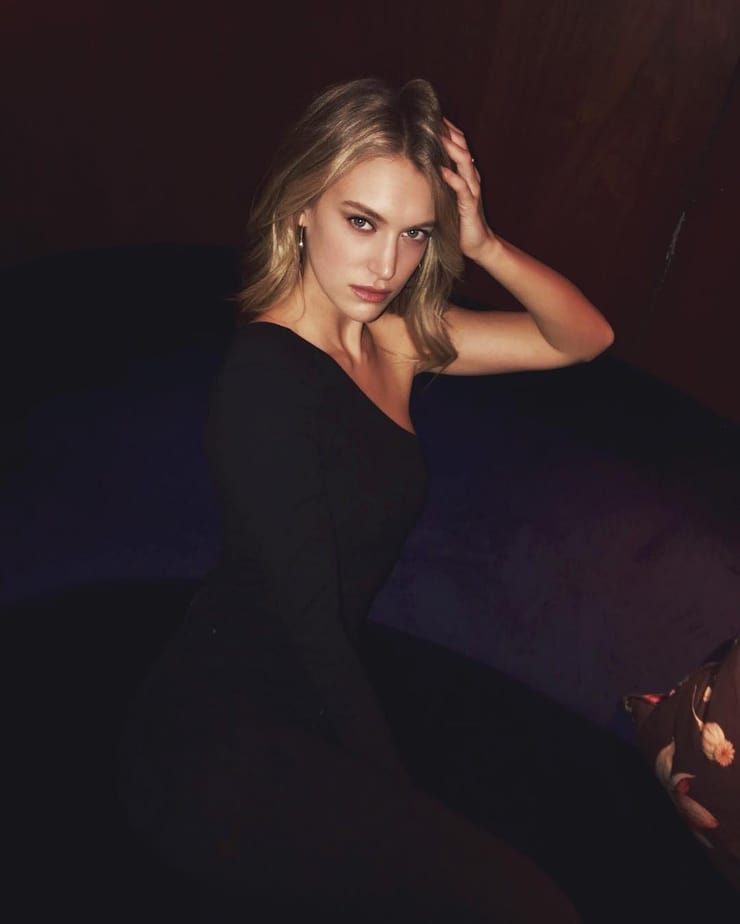 Caroline Lowe Caroline Lowe
