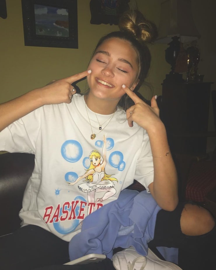 Lizzy Greene