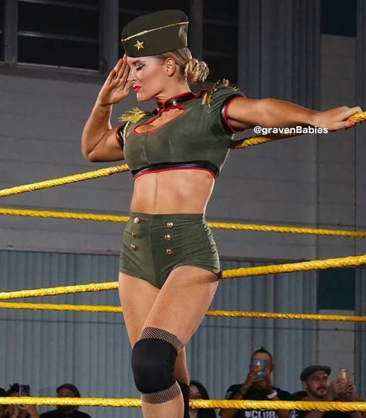 Lacey Evans