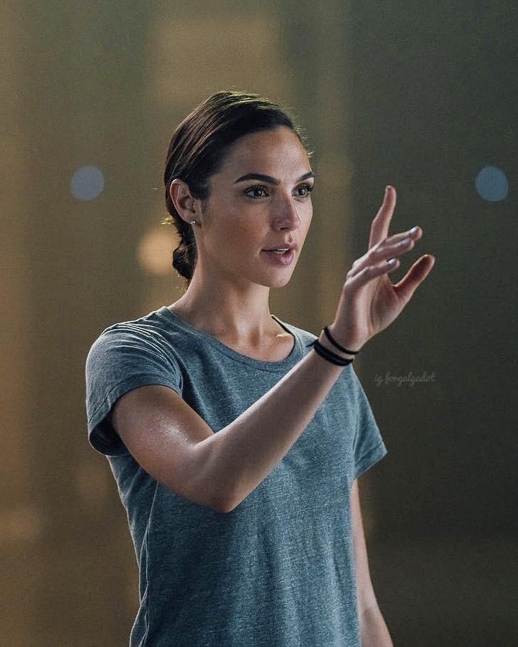 Gal Gadot Gal Gadot
