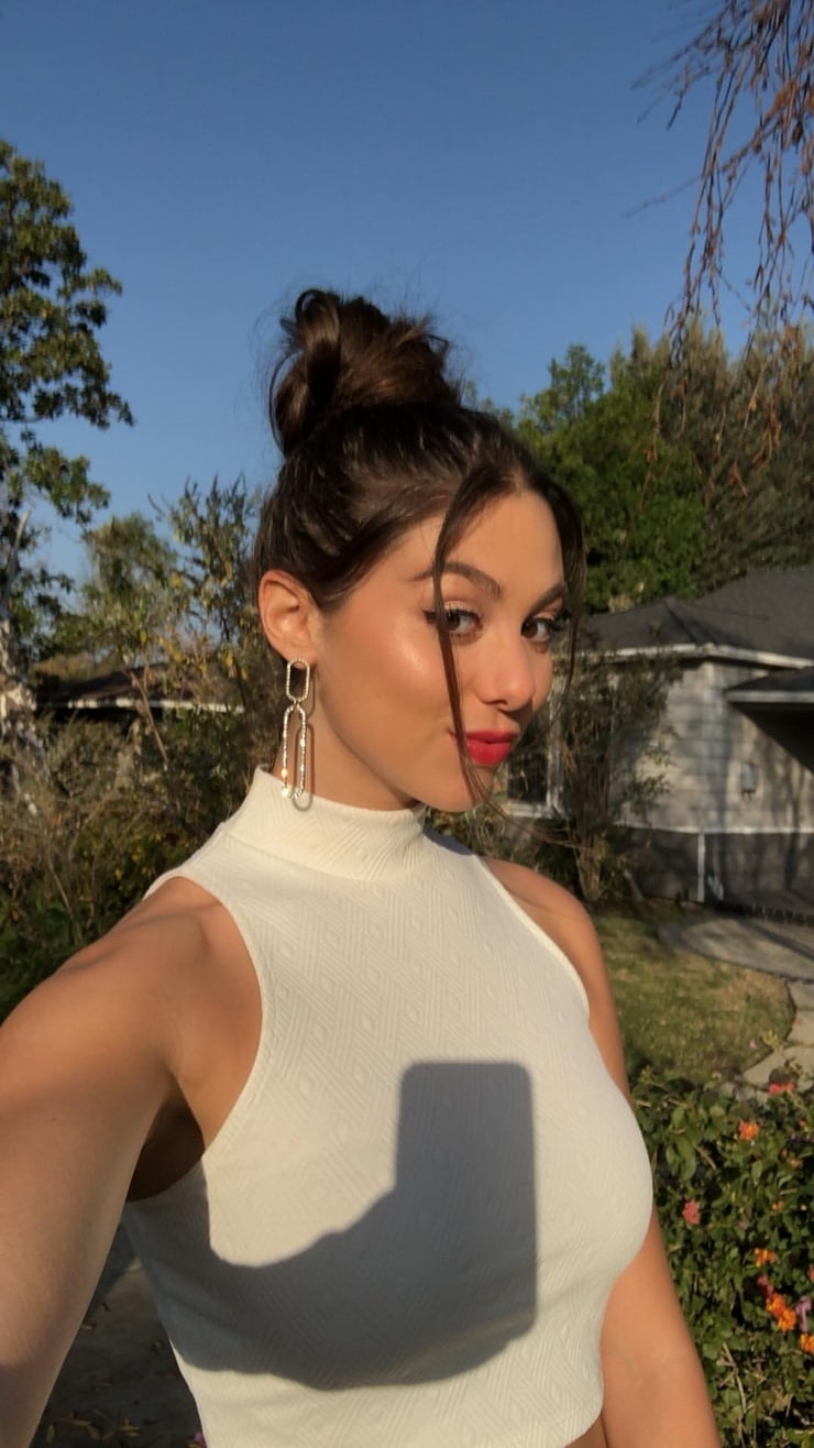 Kira Kosarin