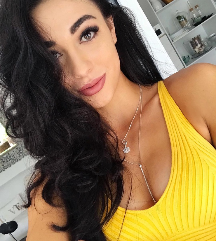 Danielle Robertson