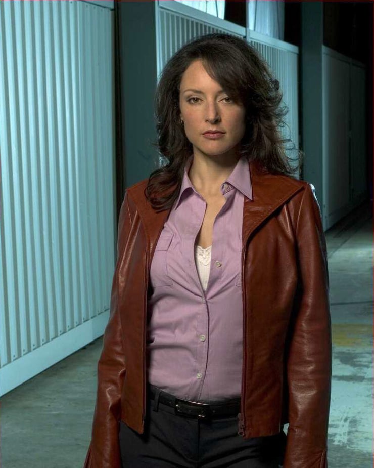 Lola Glaudini