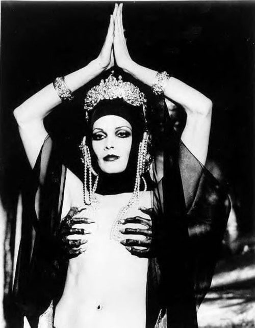 Martine Beswick Martine Beswick