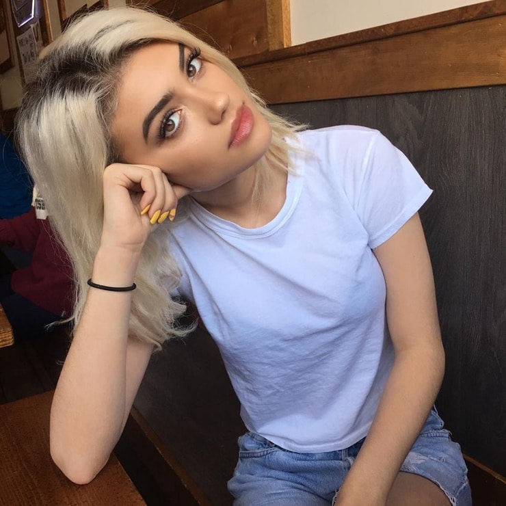 Kelsey Calemine Kelsey Calemine