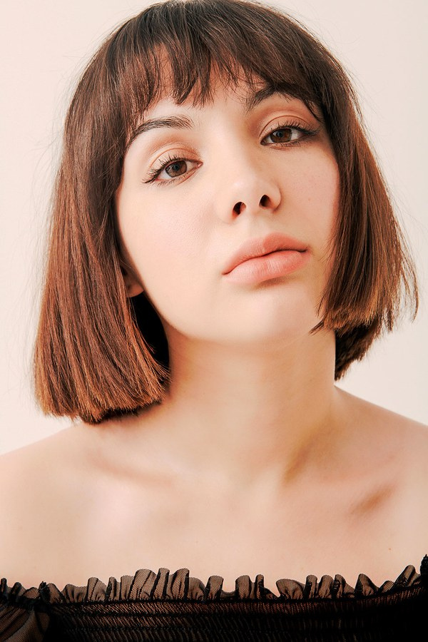 Hannah Marks Hannah Marks
