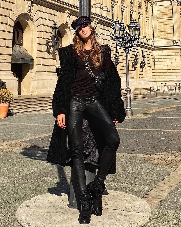 Izabel Goulart