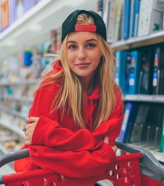 Gabby Thomas Gabby Thomas