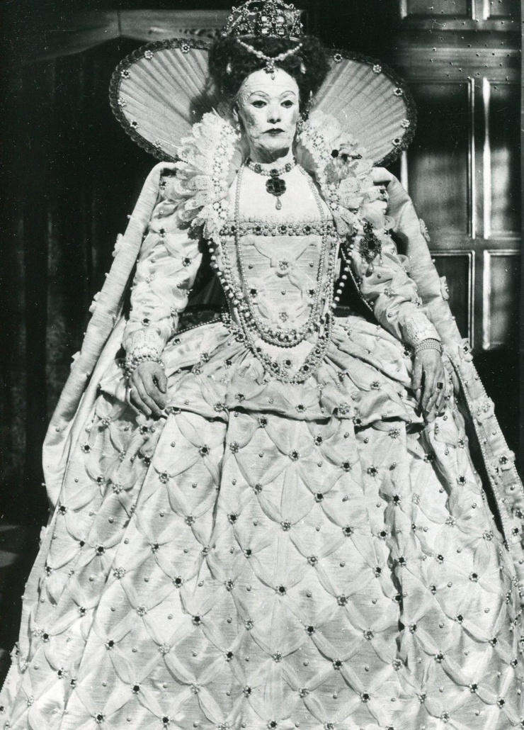 Elizabeth R